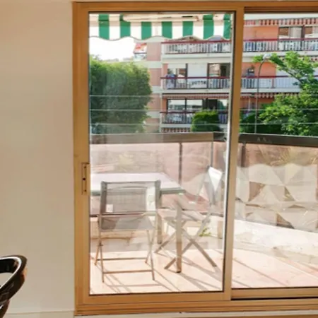 Nice Studio With Swimming Pool Apartamento